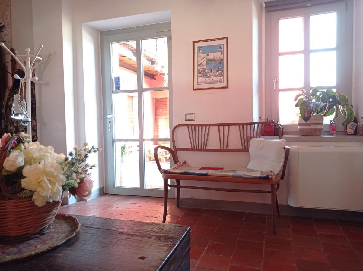 לינה וארוחת בוקר Il Casale Di Giulia Di אפריליה מראה חיצוני תמונה